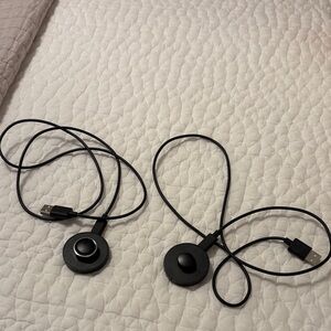 Oura Ring with 2 chargers